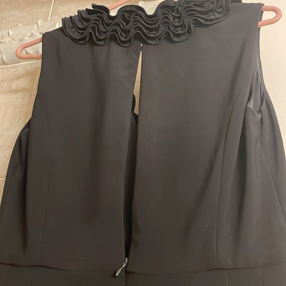 A beautiful just past the knee black dress - Picture 4 of 4